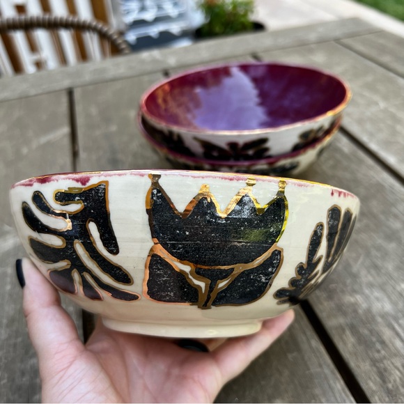 Studio Art Pottery Glazed Floral Bowls Set of Three Artist Signed Gold Trimmed - Picture 2 of 12